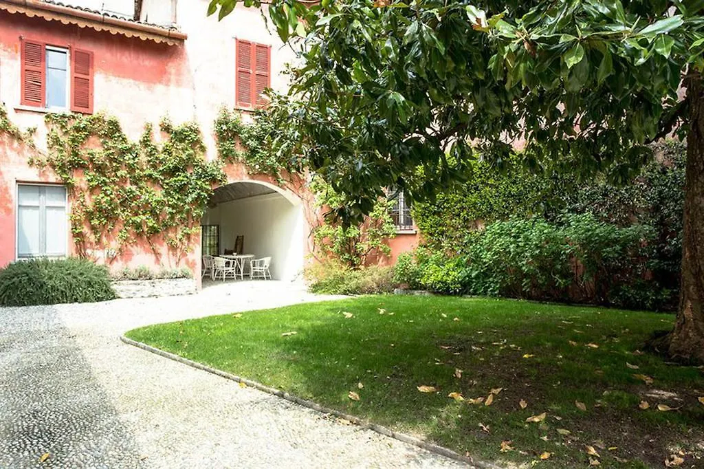 Villa Sassi Como 0*,  Italia